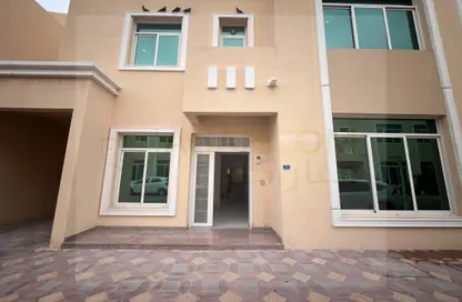 Villa - 6 Bedrooms - 5 Bathrooms for rent in Al Kheesa - Al Kheesa - Umm Salal Mohammed