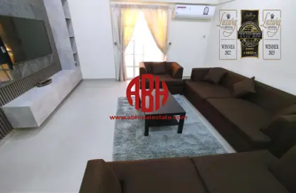 Apartment - 1 Bedroom - 2 Bathrooms for rent in Al Thani Commercial building - Musheireb - Musheireb - Doha