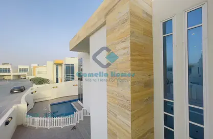 Villa - 4 Bedrooms - 5 Bathrooms for rent in Umm Al Seneem Street - Ain Khaled - Doha