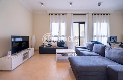 Apartment - 2 Bedrooms - 3 Bathrooms for sale in Mercato - Qanat Quartier - The Pearl Island - Doha