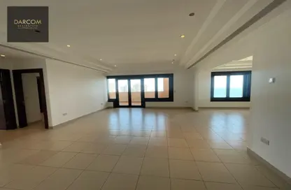 Apartment - 2 Bedrooms - 3 Bathrooms for rent in Jumanah Tower 29 - Porto Arabia - The Pearl Island - Doha