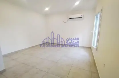 Villa - 4 Bedrooms - 4 Bathrooms for rent in Saeed Ibn Jubair - Al Aziziyah - Doha