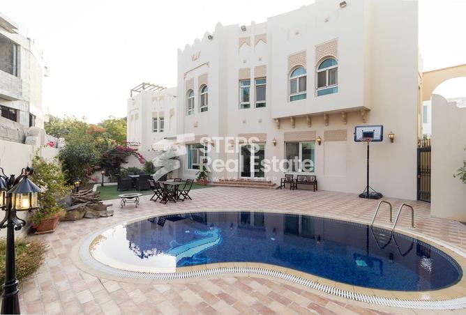 Villa - 5 Bedrooms - 6 Bathrooms for rent in West Bay Lagoon Street - West Bay Lagoon - Doha