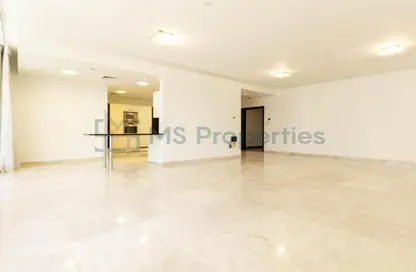 Apartment - 3 Bedrooms - 5 Bathrooms for rent in West Bay Tower - West Bay - West Bay - Doha