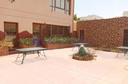 Compound - 3 Bedrooms - 4 Bathrooms for rent in Bu Hamour Street - Abu Hamour - Doha