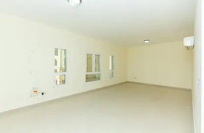 Apartment - 2 Bedrooms - 2 Bathrooms for rent in Al Sadd Road - Al Sadd - Doha