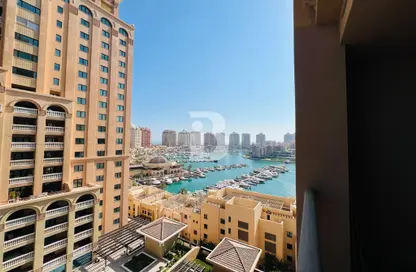 Apartment - 1 Bedroom - 2 Bathrooms for rent in Tower 13 - Porto Arabia - The Pearl Island - Doha