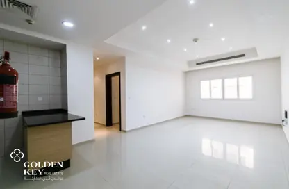 Apartment - 2 Bedrooms - 2 Bathrooms for rent in Al Nasr Street - Al Nasr - Doha