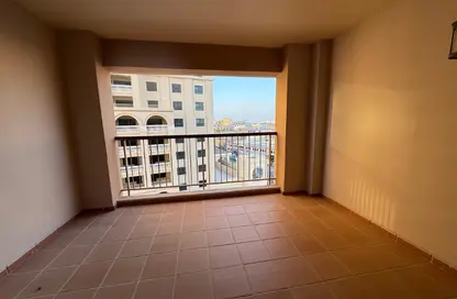 Apartment - 1 Bedroom - 2 Bathrooms for sale in West Porto Drive - Porto Arabia - The Pearl Island - Doha