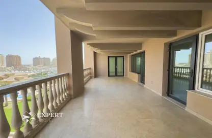 Apartment - 2 Bedrooms - 3 Bathrooms for rent in East Porto Drive - Porto Arabia - The Pearl Island - Doha