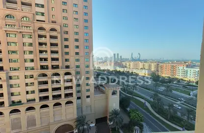 Apartment - 1 Bedroom - 1 Bathroom for rent in Piazza Arabia - Porto Arabia - The Pearl Island - Doha