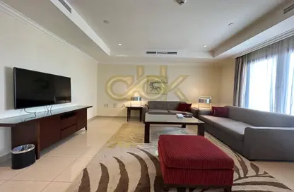 Apartment - 3 Bedrooms - 3 Bathrooms for rent in West Porto Drive - Porto Arabia - The Pearl Island - Doha