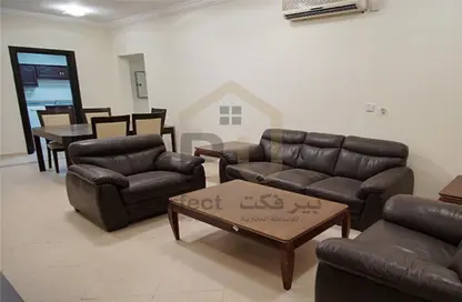 Apartment - 3 Bedrooms - 4 Bathrooms for rent in Anas Street - Fereej Bin Mahmoud North - Fereej Bin Mahmoud - Doha