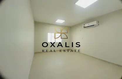 Apartment - 2 Bedrooms - 1 Bathroom for rent in Al Hitmi - Al Hitmi - Doha