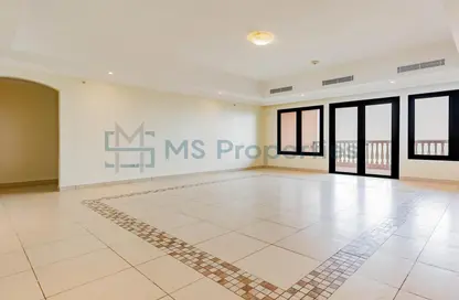 Apartment - 2 Bedrooms - 3 Bathrooms for sale in West Porto Drive - Porto Arabia - The Pearl Island - Doha