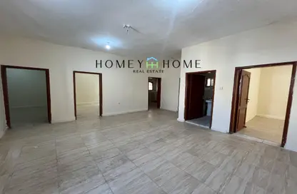 Apartment - 3 Bedrooms - 2 Bathrooms for rent in Bin Omran - Fereej Bin Omran - Doha