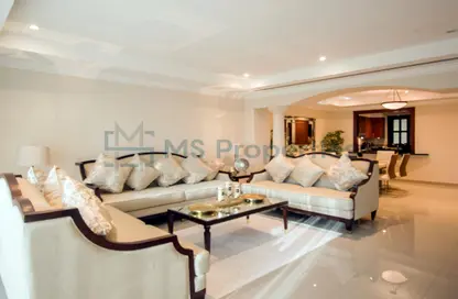 Townhouse - 2 Bedrooms - 3 Bathrooms for sale in East Porto Drive - Porto Arabia - The Pearl Island - Doha