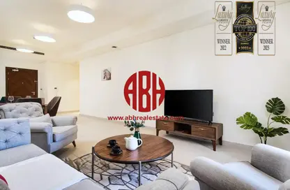 Apartment - 2 Bedrooms - 3 Bathrooms for rent in Marina Tower 02 - Marina District - Lusail