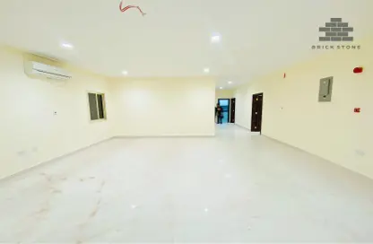 Apartment - 4 Bedrooms - 2 Bathrooms for rent in Fereej Abdul Aziz - Fereej Abdul Aziz - Doha