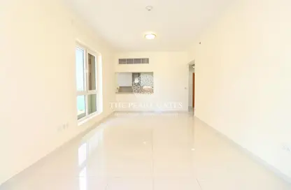 Apartment - 2 Bedrooms - 3 Bathrooms for rent in Viva West - Viva Bahriyah - The Pearl Island - Doha