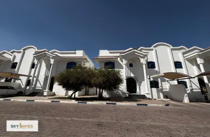 Apartment - 5 Bedrooms - 3 Bathrooms for rent in Al Amir Building - D-Ring Road - D-Ring - Doha