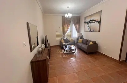 Apartment - 2 Bedrooms - 2 Bathrooms for rent in Al Ain Compound 3 - Al Ain Compound - Ain Khaled - Doha