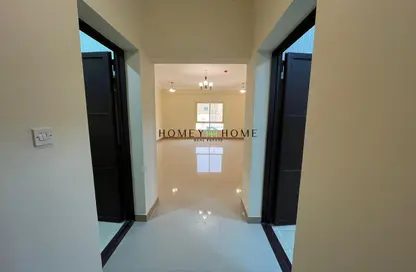 Apartment - 3 Bedrooms - 3 Bathrooms for rent in Al Mansoura - Al Mansoura - Doha