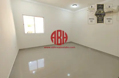 Apartment - 3 Bedrooms - 2 Bathrooms for rent in Al Thani Commercial building - Musheireb - Musheireb - Doha