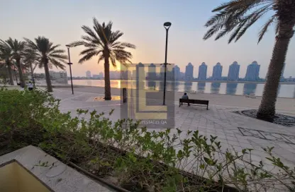 Penthouse - 1 Bedroom - 2 Bathrooms for rent in Viva West - Viva Bahriyah - The Pearl Island - Doha