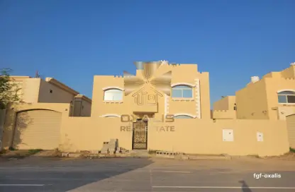 Villa - 4 Bedrooms - 4 Bathrooms for rent in Bu Hamour Street - Abu Hamour - Doha