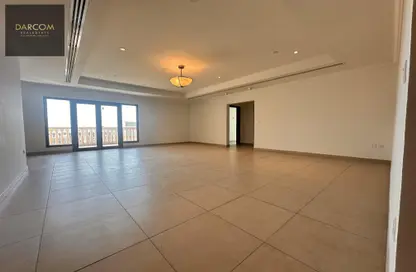 Apartment - 2 Bedrooms - 3 Bathrooms for rent in East Porto Drive - Porto Arabia - The Pearl Island - Doha