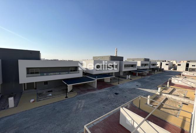 Villa - 4 Bedrooms - 6 Bathrooms for rent in Hazm Al Markhiya - Doha