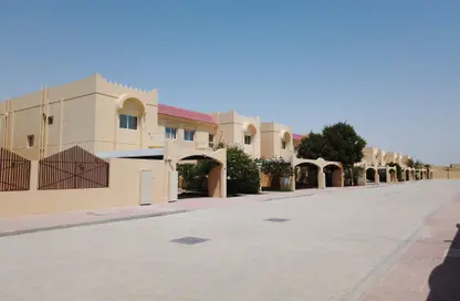 Compound - 3 Bedrooms - 4 Bathrooms for rent in Al Thumama - Al Thumama - Doha