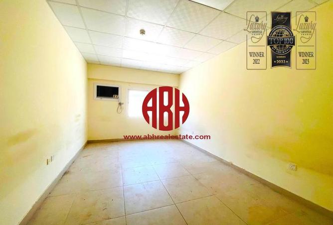 Labor Camp - Studio - 7+ Bathrooms for rent in Industrial Area 3 - Industrial Area - Industrial Area - Doha