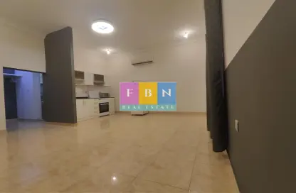 Apartment - 1 Bathroom for rent in Umm Salal Ali - Umm Salal Ali - Doha