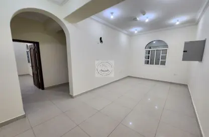 شقة - 2 غرف نوم - 1 حمام للايجار في 28 بن عمران - فريج بن عمران - الدوحة