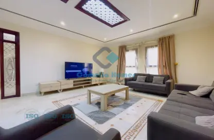 Villa - 4 Bedrooms - 5 Bathrooms for rent in Muraikh - AlMuraikh - Doha