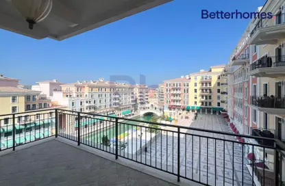 Apartment - 2 Bedrooms - 2 Bathrooms for sale in Carnaval - Qanat Quartier - The Pearl Island - Doha