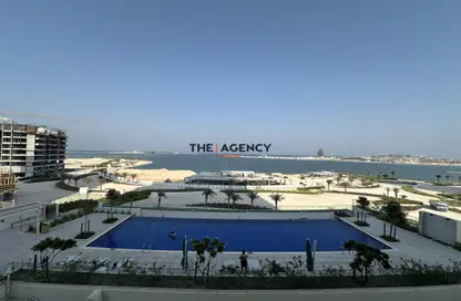 Apartment - 2 Bedrooms - 2 Bathrooms for sale in Lusail City - Lusail