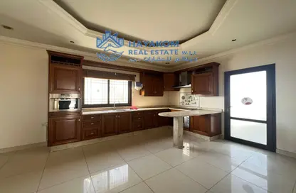 Villa - 7 Bedrooms for sale in Ain Khaled - Ain Khaled - Doha