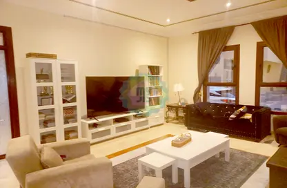 Villa - 5 Bedrooms - 3 Bathrooms for rent in Wadi Al Markh - Muraikh - AlMuraikh - Doha