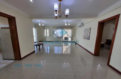 Apartment - 2 Bedrooms - 2 Bathrooms for rent in Corniche Road - Corniche Road - Doha