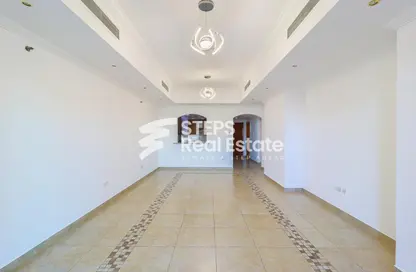 Apartment - 2 Bedrooms - 3 Bathrooms for rent in West Porto Drive - Porto Arabia - The Pearl Island - Doha