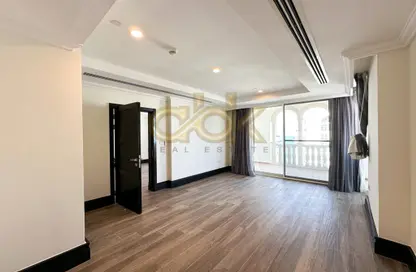 Apartment - 2 Bedrooms - 2 Bathrooms for rent in Viva West - Viva Bahriyah - The Pearl Island - Doha