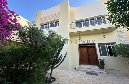 Villa - 4 Bedrooms - 5 Bathrooms for rent in Al Duhail South - Al Duhail - Doha