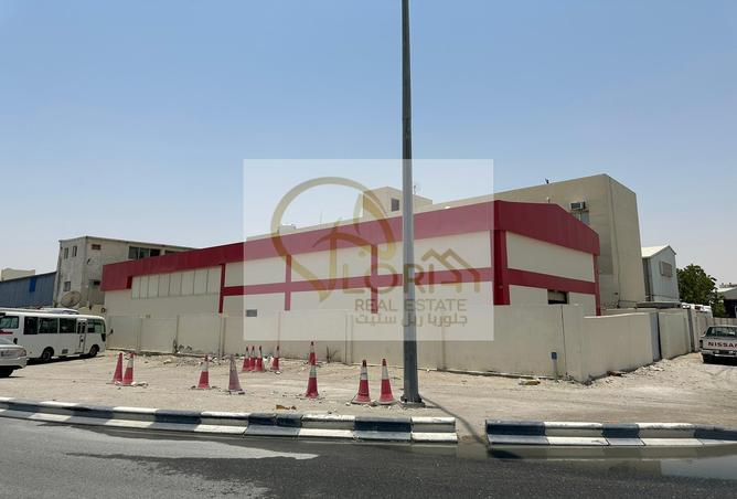 Warehouse - Studio - 1 Bathroom for rent in Industrial Area 1 - Industrial Area - Doha