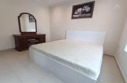 Apartment - 1 Bedroom - 1 Bathroom for rent in Umm Ghuwalina - Umm Ghuwailina - Doha