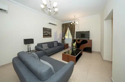 Apartment - 3 Bedrooms - 3 Bathrooms for rent in Musheireb - Musheireb - Doha