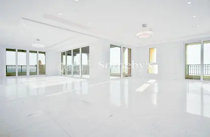 Penthouse - 4 Bedrooms - 5 Bathrooms for sale in Viva West - Viva Bahriyah - The Pearl Island - Doha