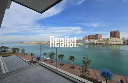 Apartment - 1 Bedroom - 2 Bathrooms for rent in Gewan Island - The Pearl Island - Doha